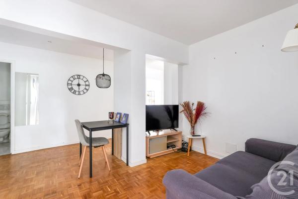 Appartement F4 à vendre  4 pièces - 78,43 m 2   ST DENIS  - 93