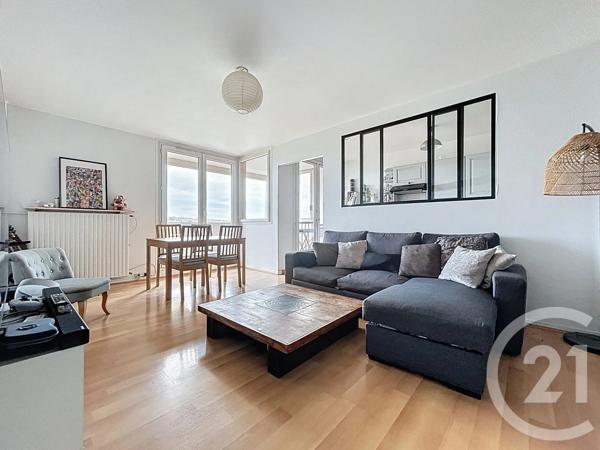 Appartement F4 à vendre  4 pièces - 78,43 m 2   ST DENIS  - 93