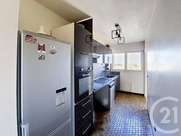 Appartement F4 à vendre  4 pièces - 78,43 m 2   ST DENIS  - 93