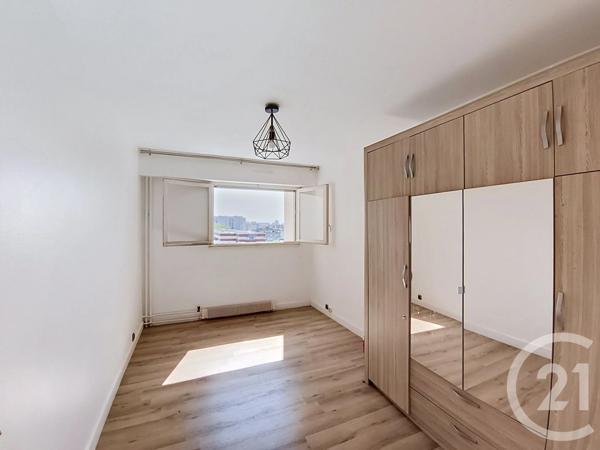 Appartement F4 à vendre  4 pièces - 78,43 m 2   ST DENIS  - 93