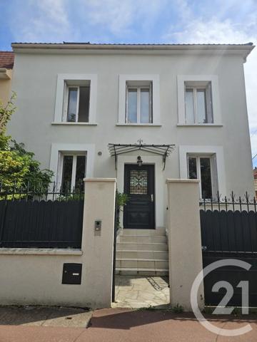 Maison à vendre  7 pièces - 156,42 m 2   ST MAUR DES FOSSES  - 94