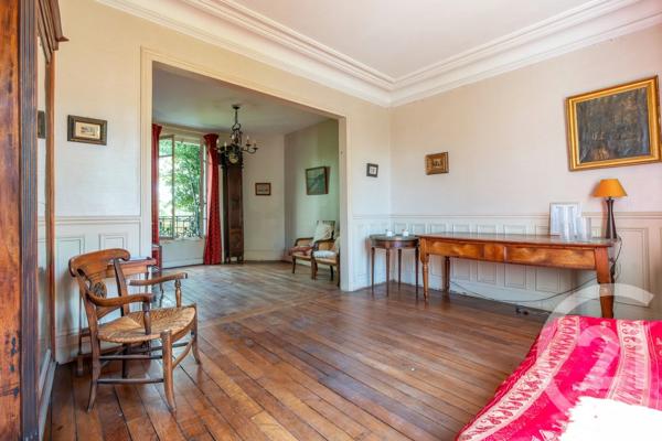Maison à vendre  7 pièces - 156,42 m 2   ST MAUR DES FOSSES  - 94