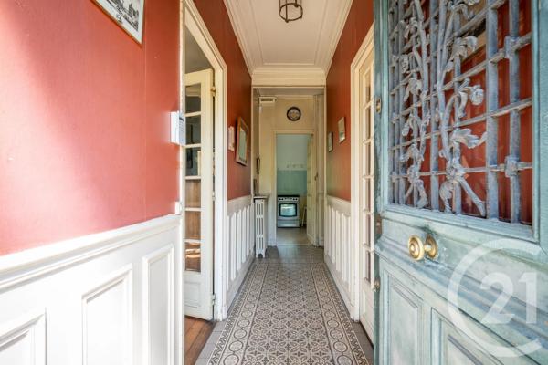 Maison à vendre  7 pièces - 156,42 m 2   ST MAUR DES FOSSES  - 94