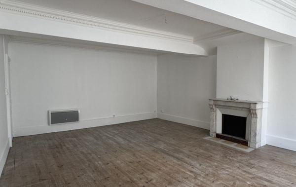 Vente Immeuble En centre-ville à rénover Thiers   