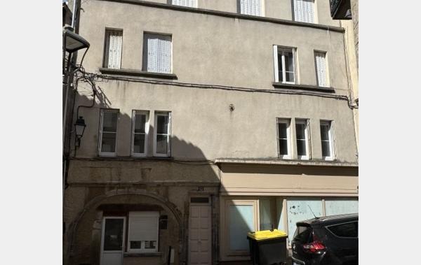 Vente Immeuble En centre-ville à rénover Thiers   