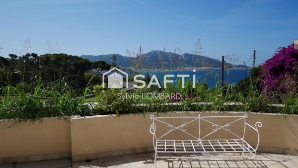 MAISON ROUCAS BLANC CORNICHE Marseille 7ème DANS RESIDENCE GARDEE 24H/24