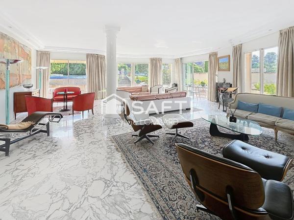 MAISON ROUCAS BLANC CORNICHE Marseille 7ème DANS RESIDENCE GARDEE 24H/24