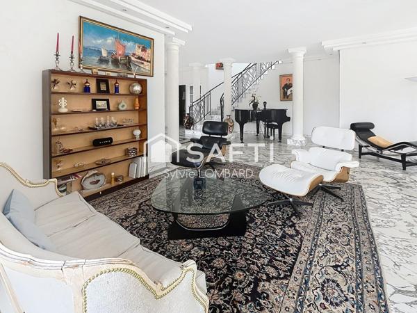 MAISON ROUCAS BLANC CORNICHE Marseille 7ème DANS RESIDENCE GARDEE 24H/24