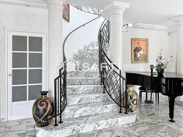 MAISON ROUCAS BLANC CORNICHE Marseille 7ème DANS RESIDENCE GARDEE 24H/24