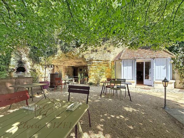Local Commercial
         3 pièces
        - 94 m² 314 000 € *
