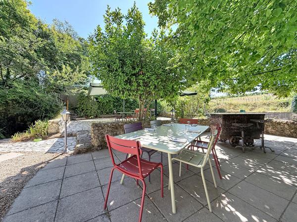 Local Commercial
         3 pièces
        - 94 m² 314 000 € *
