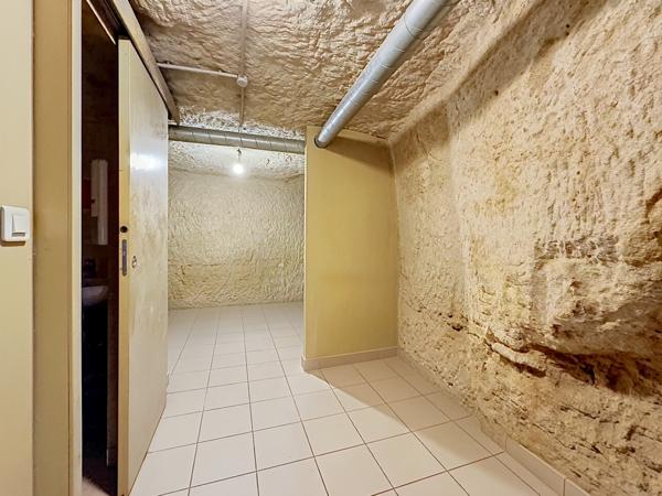 Local Commercial
         3 pièces
        - 94 m² 314 000 € *