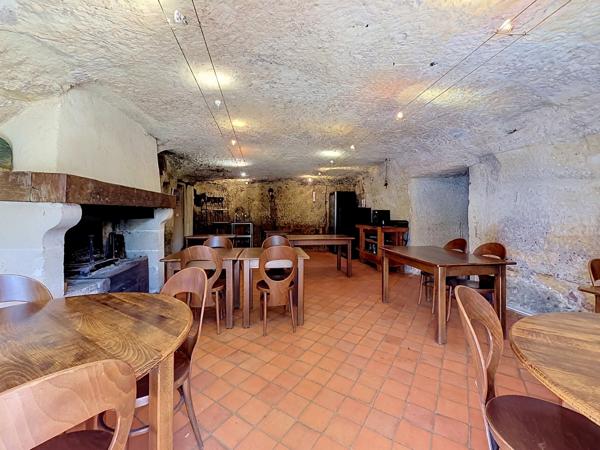 Local Commercial
         3 pièces
        - 94 m² 314 000 € *