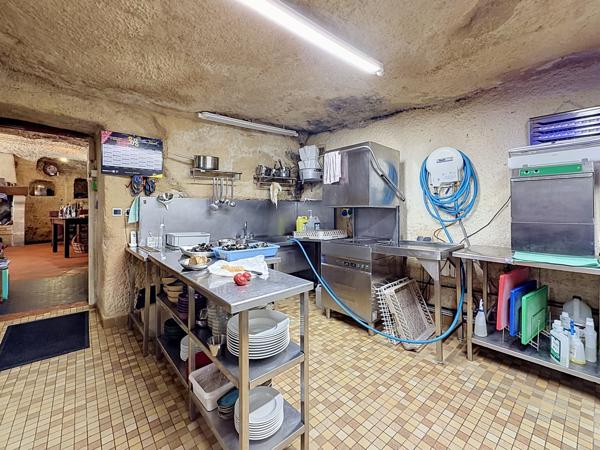 Local Commercial
         3 pièces
        - 94 m² 314 000 € *