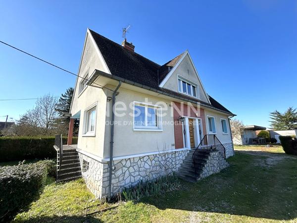 PAVILLON 4 CHAMBRES ET 1 BUREAU CENTRE DE CHABRIS AVEC DÉPENDANCES ET JARDIN (INDRE 36)