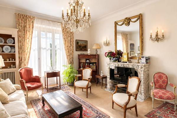Acheter Maison 8 pièces - 230 m²