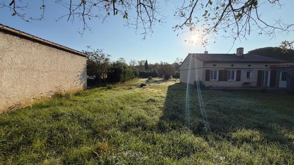 A VENDRE - FONSORBES proche centre ville et toutes commodités - Terrain de 492m² en impasse