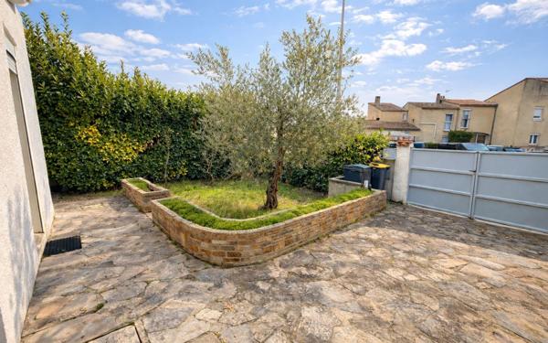 Maison à vendre    4 pièces •  Villemoustaussou