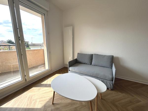 T2 Meublé Purpan / Arènes romaines avec parking, Terrasse et Piscine
