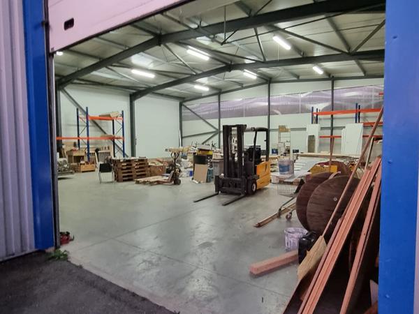 31850 MONDOUZIL LOCAL D'ACTIVITE + BUREAUX