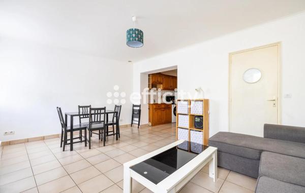 Appartement
         3 pièces
        - 52 m² 149 500 € *