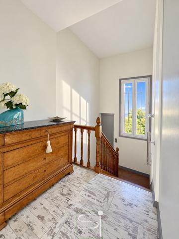 Maison 6 pièce(s) 4 chambre(s) 204 m²