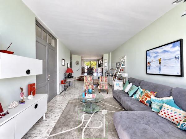 Maison 6 pièce(s) 4 chambre(s) 204 m²