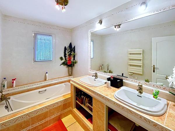 Maison 7 pièces 182 m2