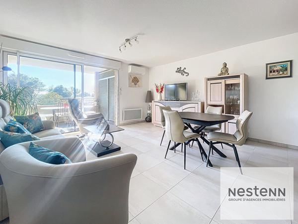 Fréjus - Superbe T3 en dernier étage avec terrasse, vue dégagée et double garage