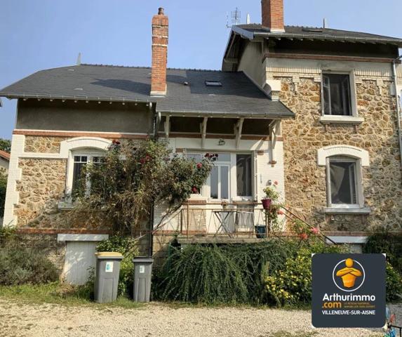 Vente Maison 7 pièces 155 m2 à Villeneuve-sur-Aisne