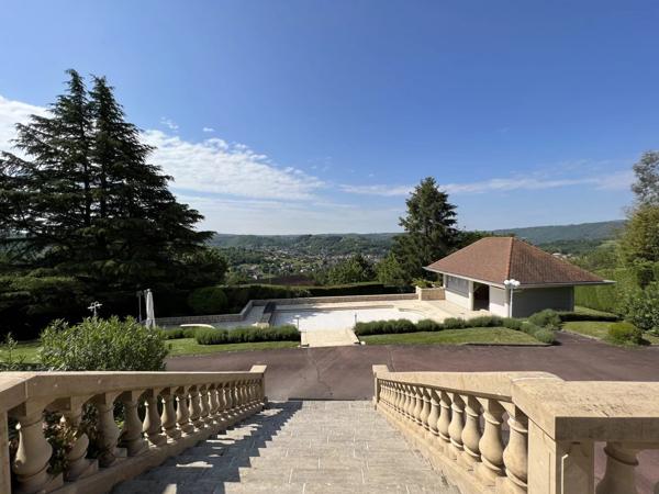 Vente Propriété 9 pièces 380 m2 à Decazeville