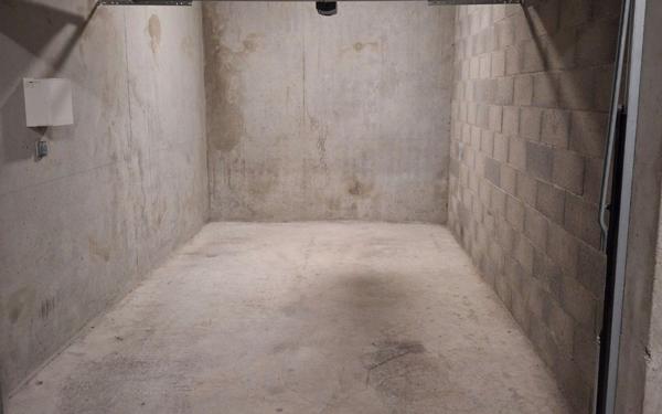 Stationnement à louer    13,75 m2 Cruseilles