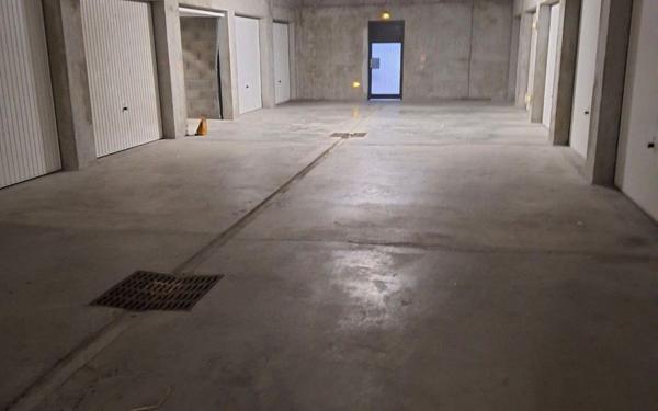 Stationnement à louer    13,75 m2 Cruseilles