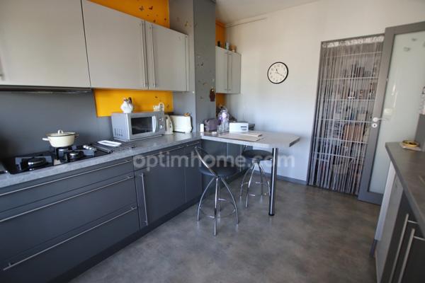 LA CHAPELLE ST MESMIN, appartement de 77m2 vendu loué en excellent état