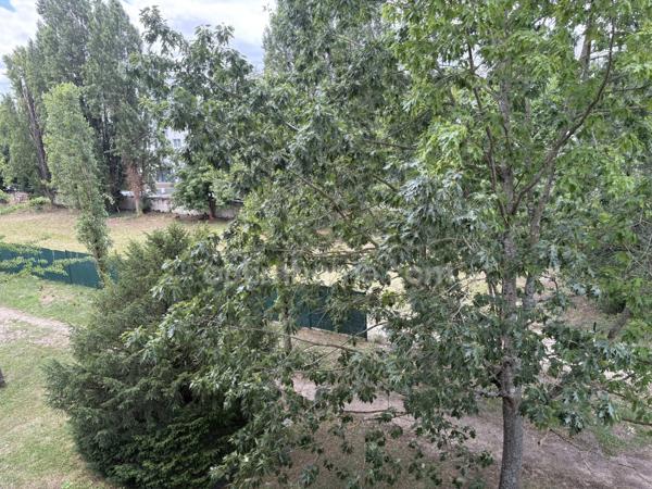 LA CHAPELLE ST MESMIN, appartement de 77m2 vendu loué en excellent état
