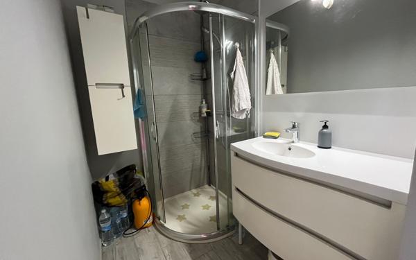 Appartement à vendre    2 pièces • 56,48 m2 Saint-François