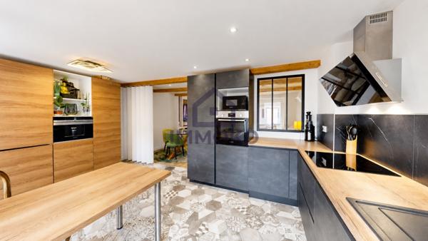 Superbe F4 lumineux et spacieux-Dernier étage-Vieille ville +++ Grand DUPLEX - 100 m² - Vielle Ville