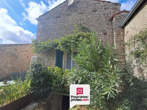 Ravissante maison rénovée  et  climatisée;  avec grange et jardin