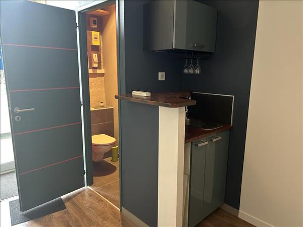 Local commercial à louer |  BLAYE |  1 pièce | 17 m²