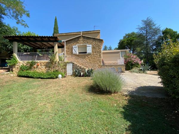 À Vendre - Superbe Propriété de Caractère avec Parc de 3 Hectares axe Uzès-Bagnols sur Cèze.