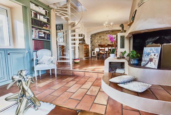 À Vendre - Superbe Propriété de Caractère avec Parc de 3 Hectares axe Uzès-Bagnols sur Cèze.