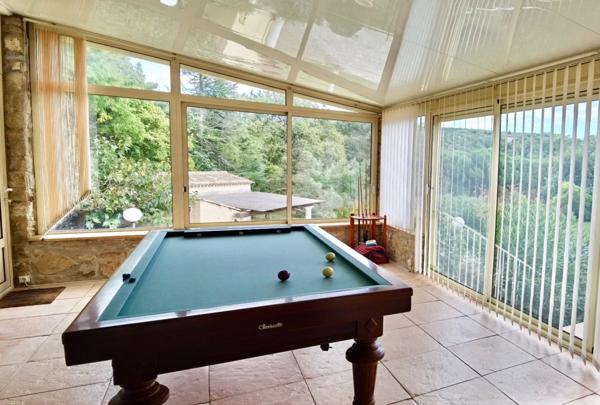 À Vendre - Superbe Propriété de Caractère avec Parc de 3 Hectares axe Uzès-Bagnols sur Cèze.