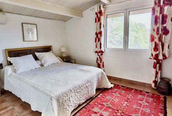 À Vendre - Superbe Propriété de Caractère avec Parc de 3 Hectares axe Uzès-Bagnols sur Cèze.