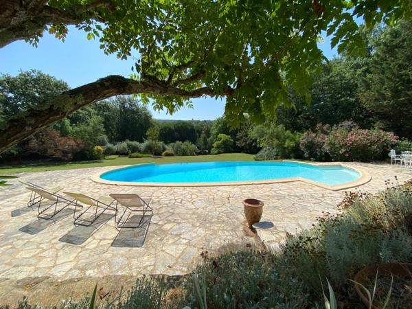 À Vendre - Superbe Propriété de Caractère avec Parc de 3 Hectares axe Uzès-Bagnols sur Cèze.