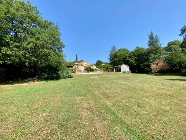 À Vendre - Superbe Propriété de Caractère avec Parc de 3 Hectares axe Uzès-Bagnols sur Cèze.
