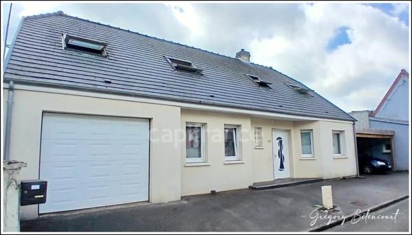 Maison contemporaine récente dans un quartier calme