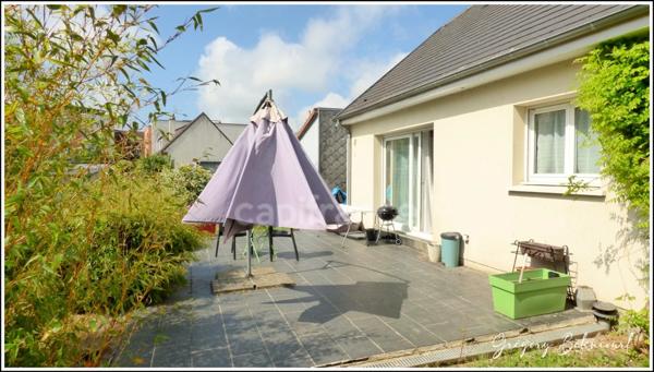 Maison contemporaine récente dans un quartier calme