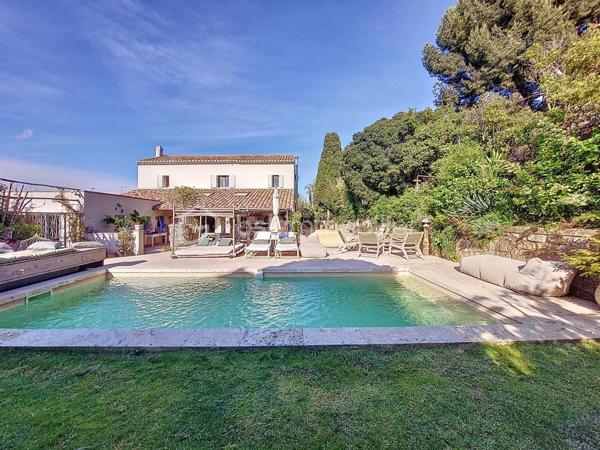 Bastide de 254,90 m²