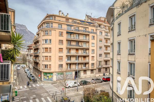 Appartement à vendre 3 pièces 76 m² Grenoble