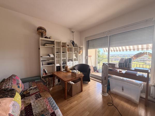 LOCATION 69300 CALUIRE ET CUIRE - T2 DANS RESIDENCE DE STANDING AVEC BALCON VUE PANORAMIQUE SUR LYON